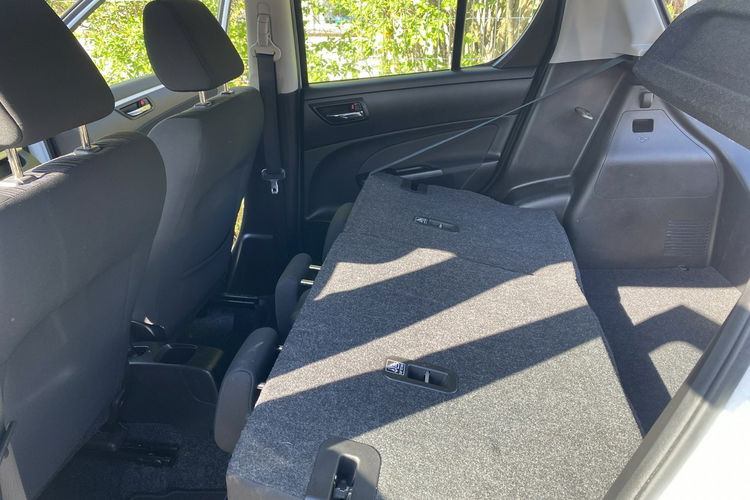 Suzuki Swift Niski oryginalny przebieg zdjęcie 31