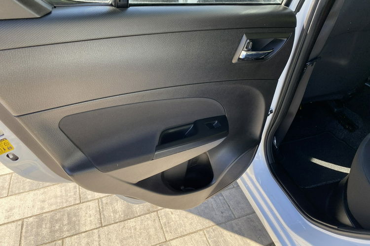Suzuki Swift Niski oryginalny przebieg zdjęcie 32