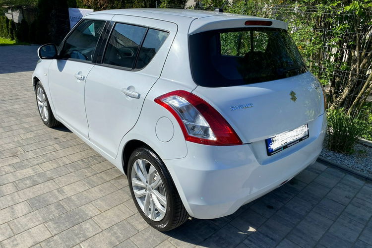 Suzuki Swift Niski oryginalny przebieg zdjęcie 4