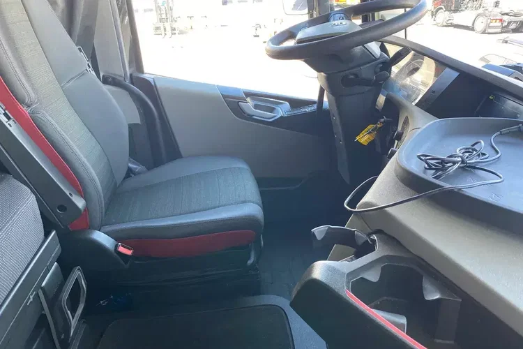 Volvo FH500 X-Low (MEGA) I-Park Cool zdjęcie 19