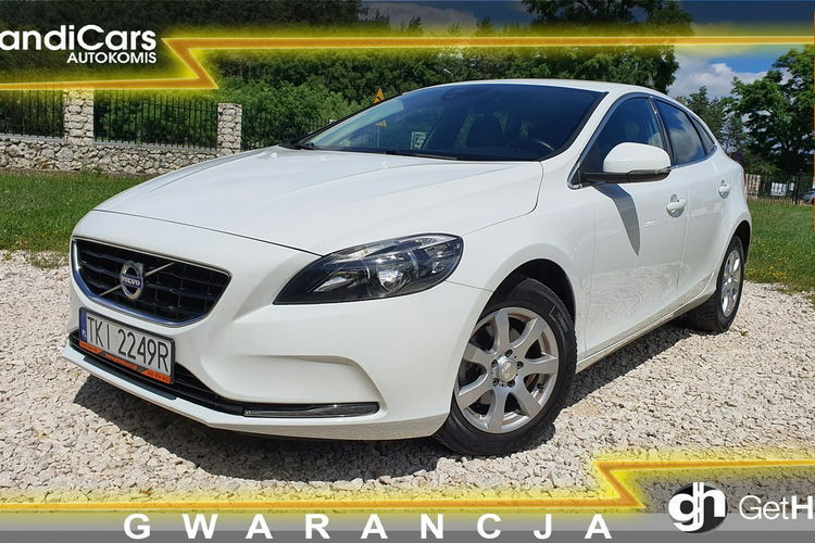 Volvo V40 2.0 D2 120KM # Momentum # Navi # Climatronic # Skóra # BIAŁY zdjęcie 1