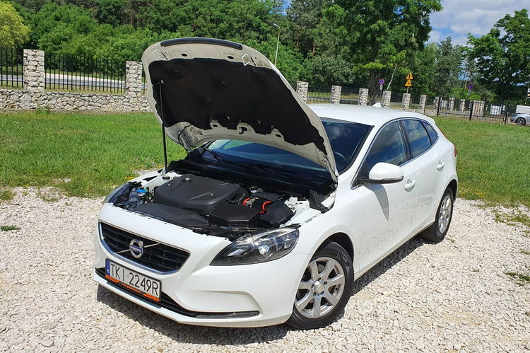 Volvo V40 2.0 D2 120KM # Momentum # Navi # Climatronic # Skóra # BIAŁY zdjęcie 31