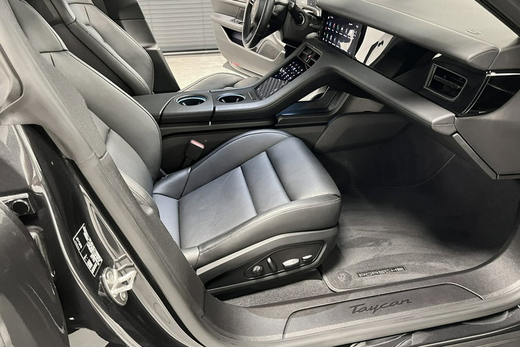 Porsche Taycan 476KM SPORT TURISMO Performance Plus 93.4 kWh Alu 20 Turbo AppleCar zdjęcie 17