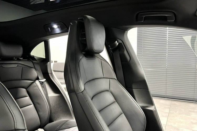 Porsche Taycan 476KM SPORT TURISMO Performance Plus 93.4 kWh Alu 20 Turbo AppleCar zdjęcie 25