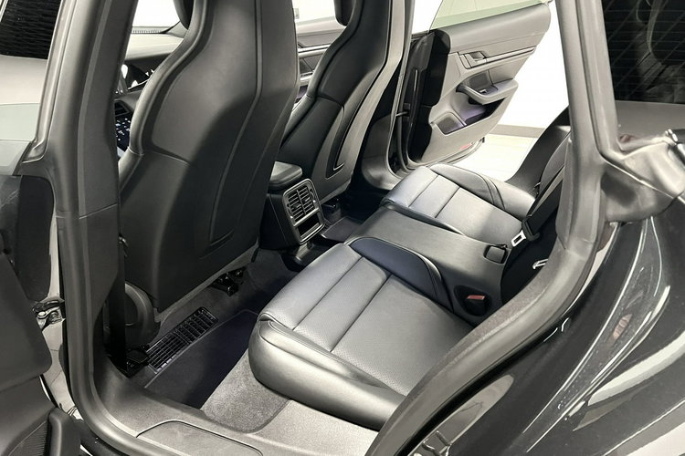 Porsche Taycan 476KM SPORT TURISMO Performance Plus 93.4 kWh Alu 20 Turbo AppleCar zdjęcie 27