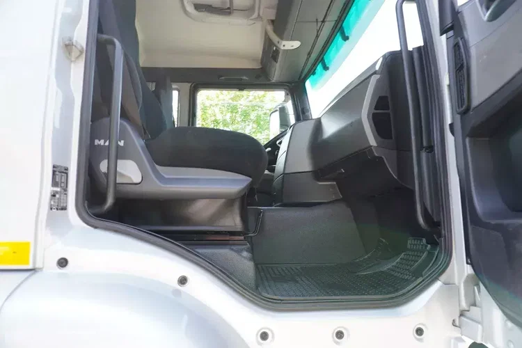 MAN TGS 41.480 8×8 E6/ Kipper HYVA / ładowność 26.2 t / pojemność 25 m3 zdjęcie 13