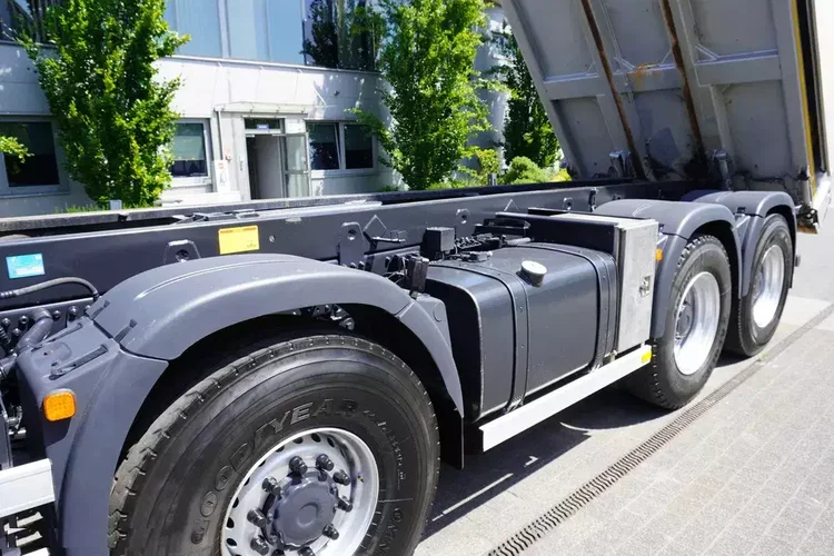 MAN TGS 41.480 8×8 E6/ Kipper HYVA / ładowność 26.2 t / pojemność 25 m3 zdjęcie 25