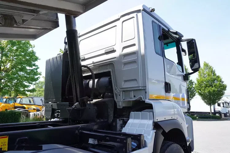 MAN TGS 41.480 8×8 E6/ Kipper HYVA / ładowność 26.2 t / pojemność 25 m3 zdjęcie 28