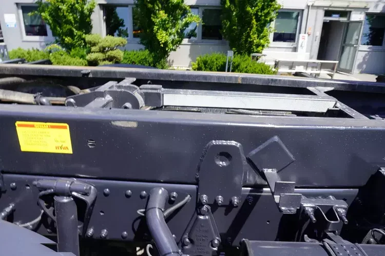 MAN TGS 41.480 8×8 E6/ Kipper HYVA / ładowność 26.2 t / pojemność 25 m3 zdjęcie 30