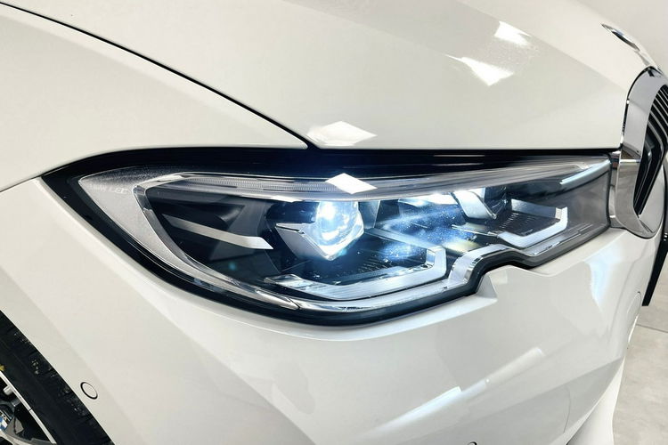 BMW 330 330i xDrive LUXURY Full LED El. klapa Kofortowe Fotele Virtual Nacho zdjęcie 9