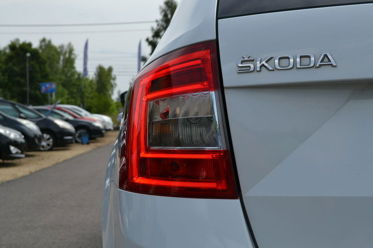 Skoda Octavia Klimatyzacja Podgrz. Fotele DSG Tempomat Zarejestrowany zdjęcie 19