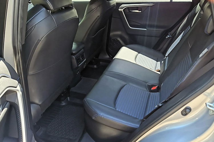 Toyota RAV-4 2.5 HSD 222KM 4x4 SELECTION, salon Polska, gwarancja, FV23% zdjęcie 11