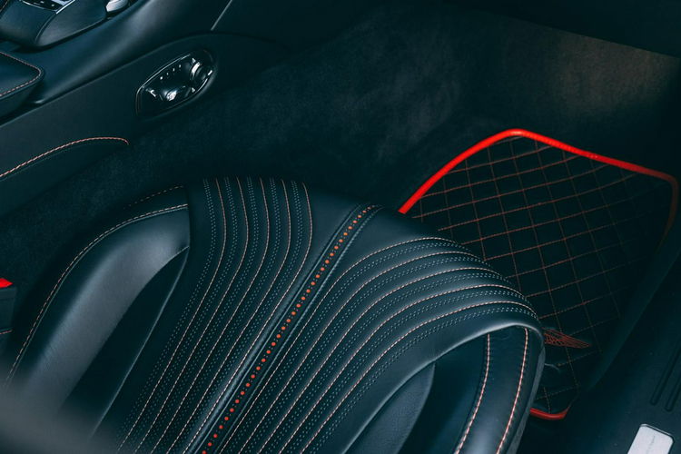 DB11 ASTON MARTIN DB11 5.2L 608HP V12 COUPE VOSSEN WYDECH OBNIŻONY CINNABAR zdjęcie 25