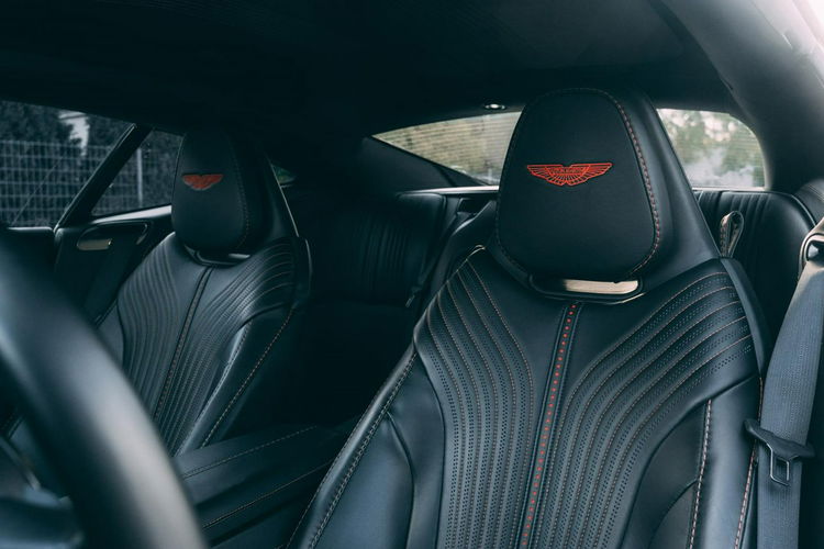 DB11 ASTON MARTIN DB11 5.2L 608HP V12 COUPE VOSSEN WYDECH OBNIŻONY CINNABAR zdjęcie 26