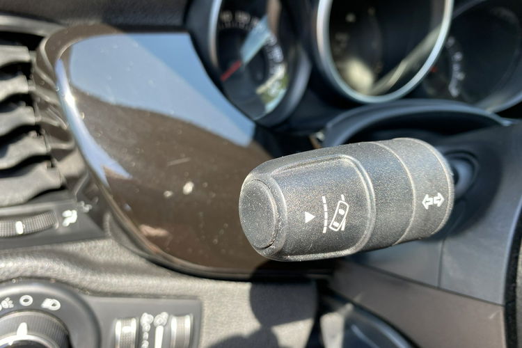 Fiat 500x 1.4 140KM benzyna bogata wersja bixenon alu18 zdjęcie 11