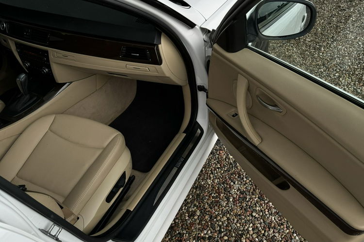 BMW 335 335D 269km M-pakiet automat skóry piękny nowe hamulce brak wkładu fin zdjęcie 13