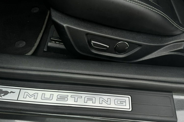 Ford Mustang 5.0v8 GT_Premium 450KM radar navi skóry tempomat aktywny kamery zamian zdjęcie 18