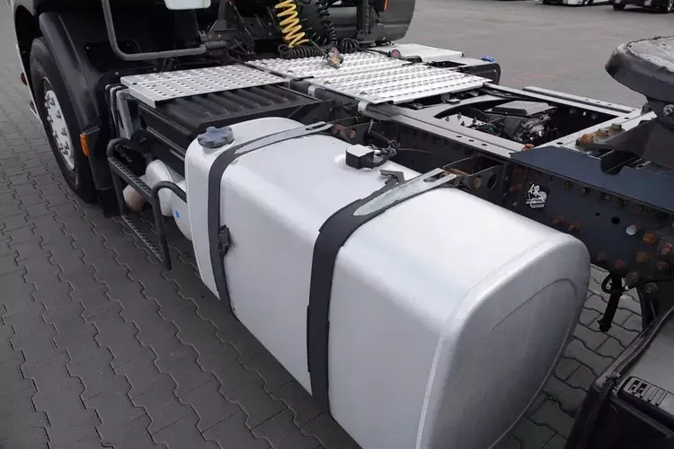 Renault PREMIUM 460 DXI / PEŁNY ADR / NISKA KABINA / SPROWADZONA / WAGA: 6600 KG / zdjęcie 10