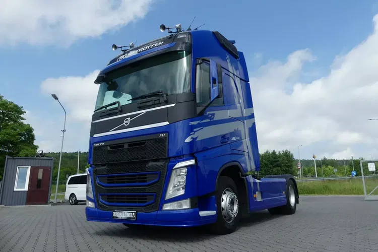 Volvo FH4 460 / EURO 6 / AUTOMAT / STANDARD / PEŁNE OSPOJLEROWANIE / zdjęcie 13