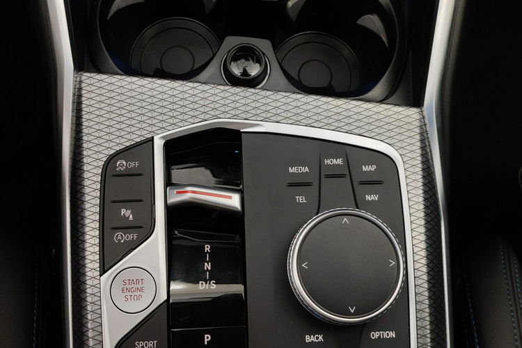 BMW Seria 3 320i M PRO, Podgrzewane Fotele Tempomat Dostęp Komfort Widescreen LEDy zdjęcie 16