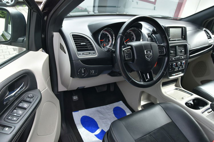 Dodge Grand Caravan GT 2018r. 7os. stow'n'go Kamera Skóry Super Wersja zdjęcie 12