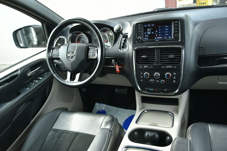 Dodge Grand Caravan GT 2018r. 7os. stow'n'go Kamera Skóry Super Wersja zdjęcie 8