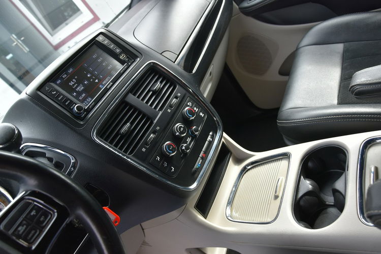Dodge Grand Caravan GT 2018r. 7os. stow'n'go Kamera Skóry Super Wersja zdjęcie 9