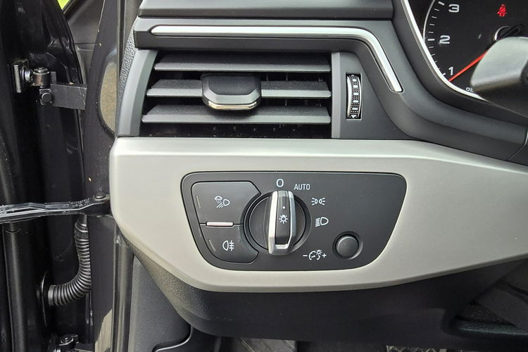 Audi A4 35 TFSi / 2.0 benzyna / S-Tronic / Salon PL I-właściciel zdjęcie 29