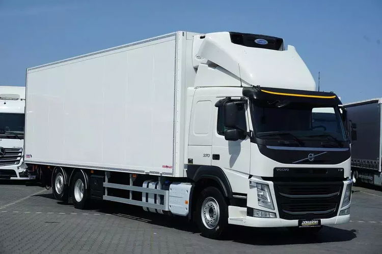 Volvo FM / 370 / EURO 6 / CHŁODNIA + WINDA / 22 PALETY / OŚ SKRĘTNA / DOPPEL STOCK zdjęcie 2