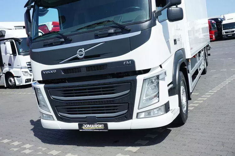 Volvo FM / 370 / EURO 6 / CHŁODNIA + WINDA / 22 PALETY / OŚ SKRĘTNA / DOPPEL STOCK zdjęcie 23