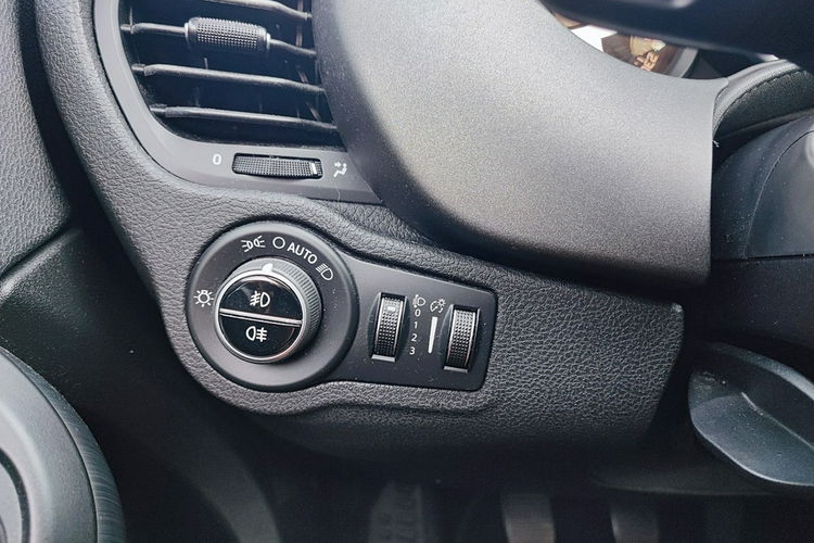 500x Fiat 500X + Lounge, 1.4 Ltr. - 103 kW 16V Turbo + 74 t.km zdjęcie 17
