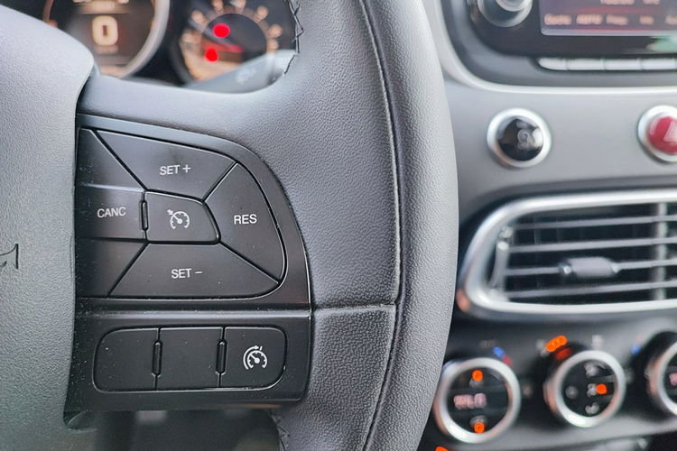 500x Fiat 500X + Lounge, 1.4 Ltr. - 103 kW 16V Turbo + 74 t.km zdjęcie 19