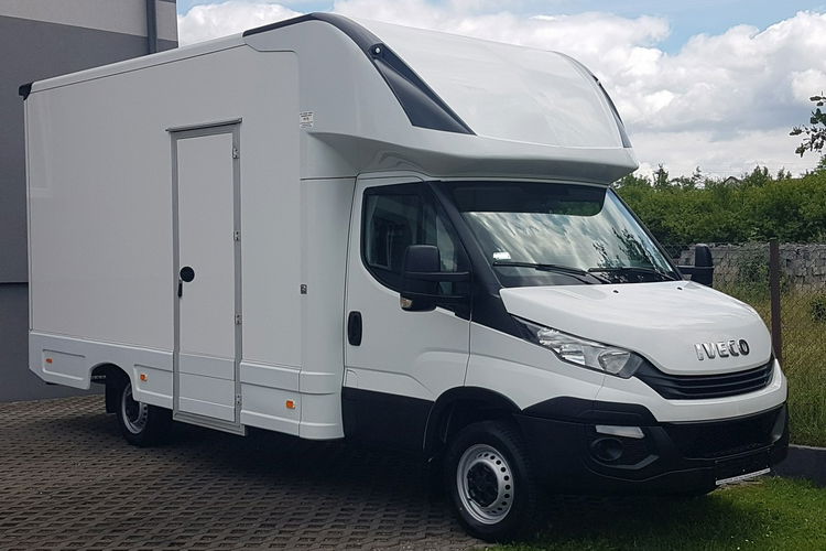 Iveco Daily KONTENER NISKOPODŁOGOWY 4.31x2.24x2.42 SKLEP FOODTRUCK KAMPER KLIMA zdjęcie 2