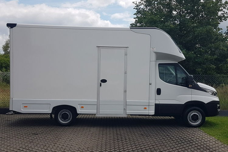 Iveco Daily KONTENER NISKOPODŁOGOWY 4.31x2.24x2.42 SKLEP FOODTRUCK KAMPER KLIMA zdjęcie 12