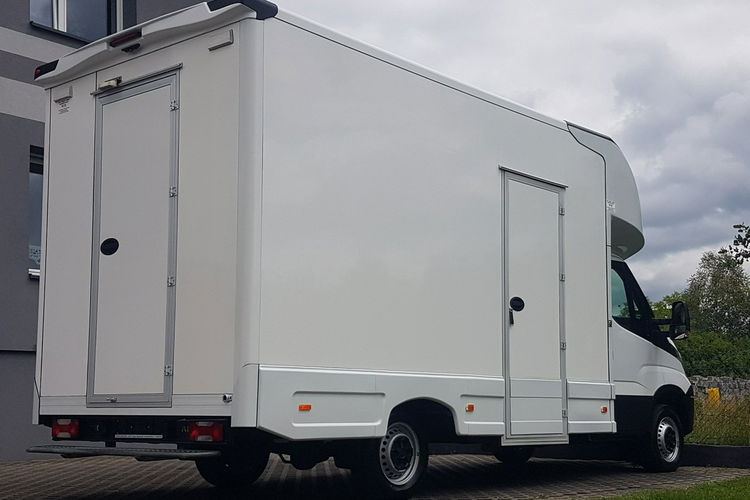 Iveco Daily KONTENER NISKOPODŁOGOWY 4.31x2.24x2.42 SKLEP FOODTRUCK KAMPER KLIMA zdjęcie 29