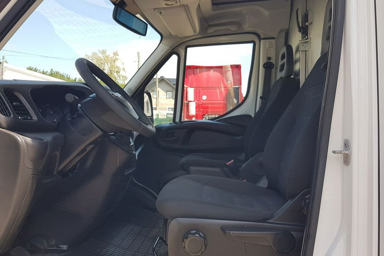 Iveco Daily KONTENER NISKOPODŁOGOWY 4.31x2.24x2.42 SKLEP FOODTRUCK KAMPER KLIMA zdjęcie 25