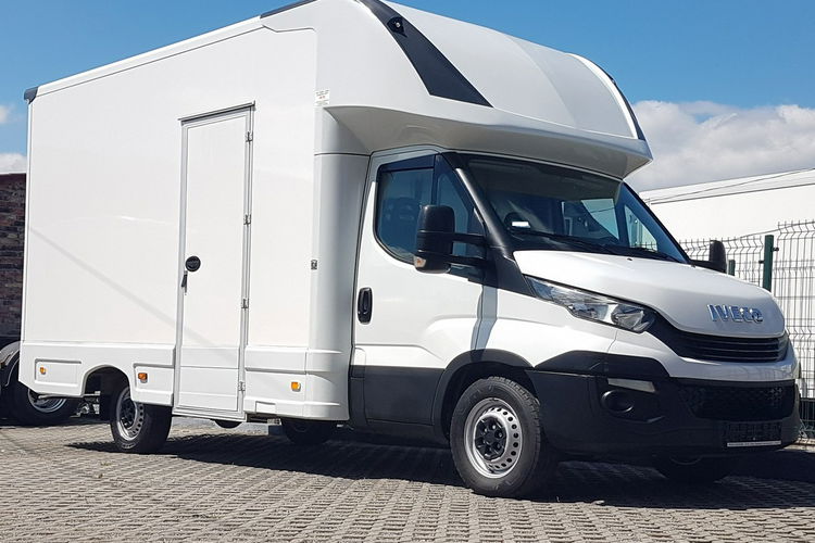 Iveco Daily KONTENER NISKOPODŁOGOWY 4.31x2.24x2.42 SKLEP FOODTRUCK KAMPER KLIMA zdjęcie 30