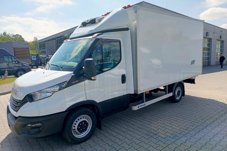 Iveco Daily 35S16H 3.0 zdjęcie 2