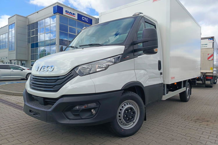 Iveco Daily 35S16H 3.0 zdjęcie 10