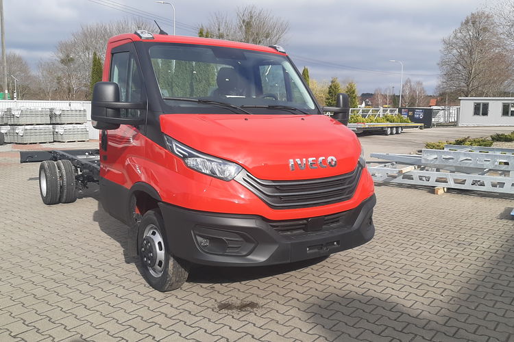 Iveco Daily 50C18HA8/P zdjęcie 12