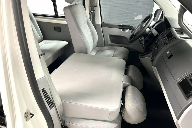 Volkswagen Transporter 1.9 TDI 105KM Multivan 9 osobowy BDB Stan El. Szyby Opłaty na rok PL zdjęcie 15