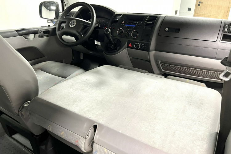 Volkswagen Transporter 1.9 TDI 105KM Multivan 9 osobowy BDB Stan El. Szyby Opłaty na rok PL zdjęcie 18
