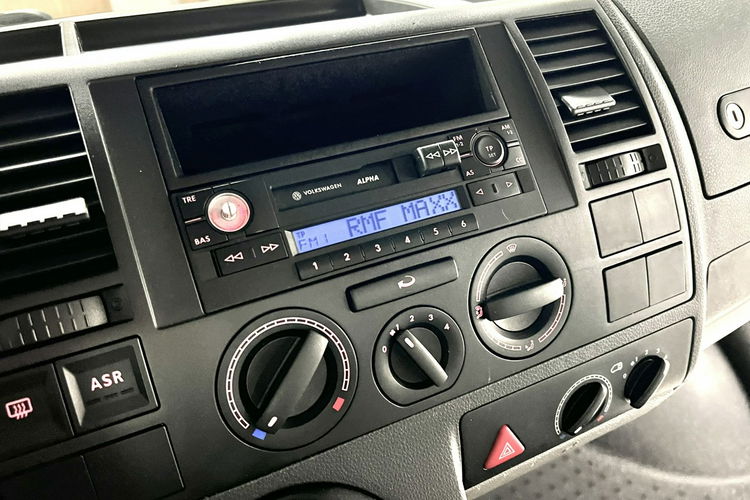 Volkswagen Transporter 1.9 TDI 105KM Multivan 9 osobowy BDB Stan El. Szyby Opłaty na rok PL zdjęcie 30
