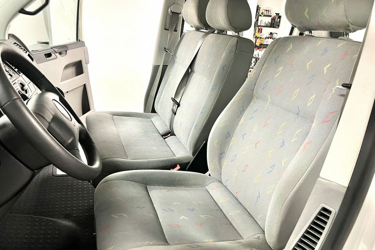 Volkswagen Transporter 1.9 TDI 105KM Multivan 9 osobowy BDB Stan El. Szyby Opłaty na rok PL zdjęcie 32