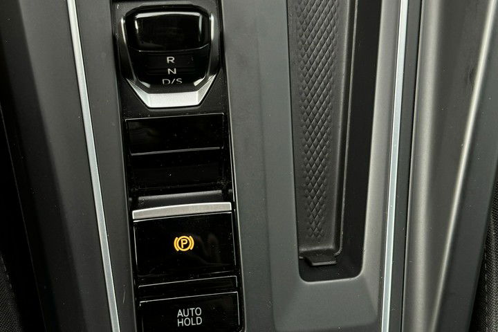 Volkswagen Golf 2.0tdi automat wirtualny kokpit nawigacja serwis aso piękny stan gwara zdjęcie 15