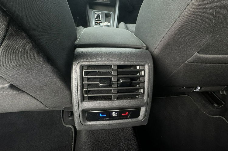 Volkswagen Golf 2.0tdi automat wirtualny kokpit nawigacja serwis aso piękny stan gwara zdjęcie 23