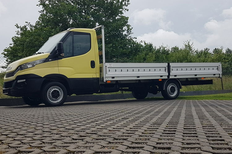 Iveco Daily 35S12 PAKA SKRZYNIA ŁADUNKOWA 10EP 4.86x2.20 KLIMA MANUAL KRAJOWY zdjęcie 32