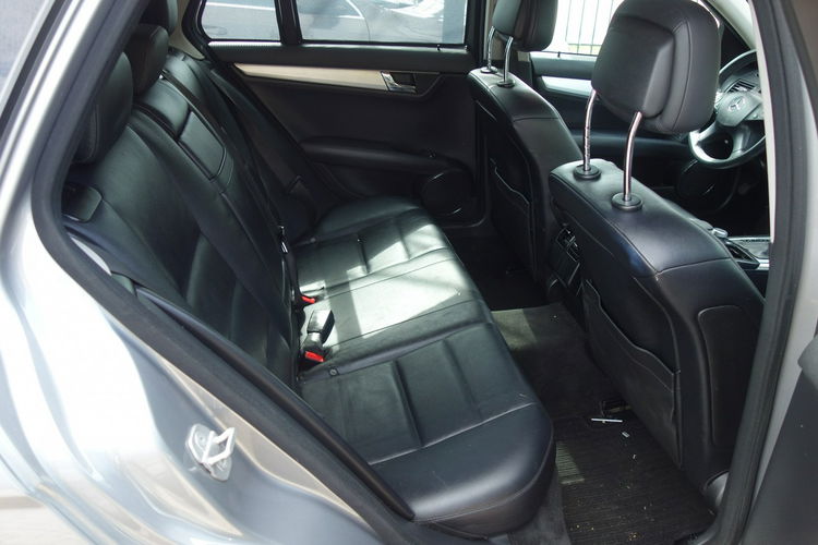 Mercedes C 180 C180 156KM LPG Skóry Automat Klimatronic Gaz zdjęcie 19
