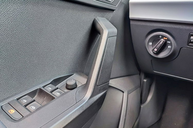 Seat Arona - 7358 km+ automatyczna skrzynia zdjęcie 23
