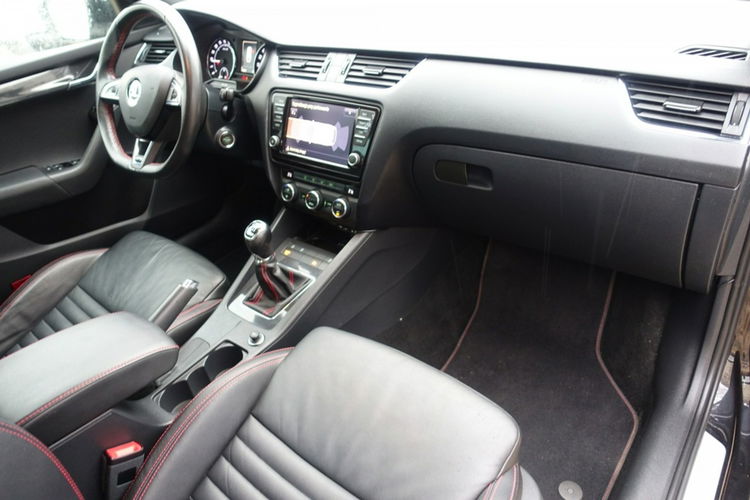Skoda Octavia Rezerwacja - 100% org. lakier VRS - 230KM zdjęcie 21